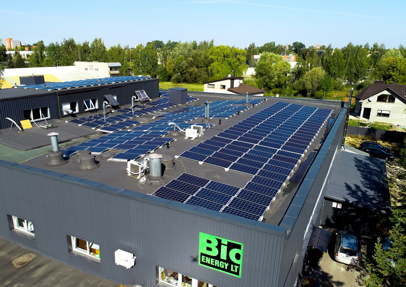 Bioenergy saulės elektrinių nuotrauka iš drono