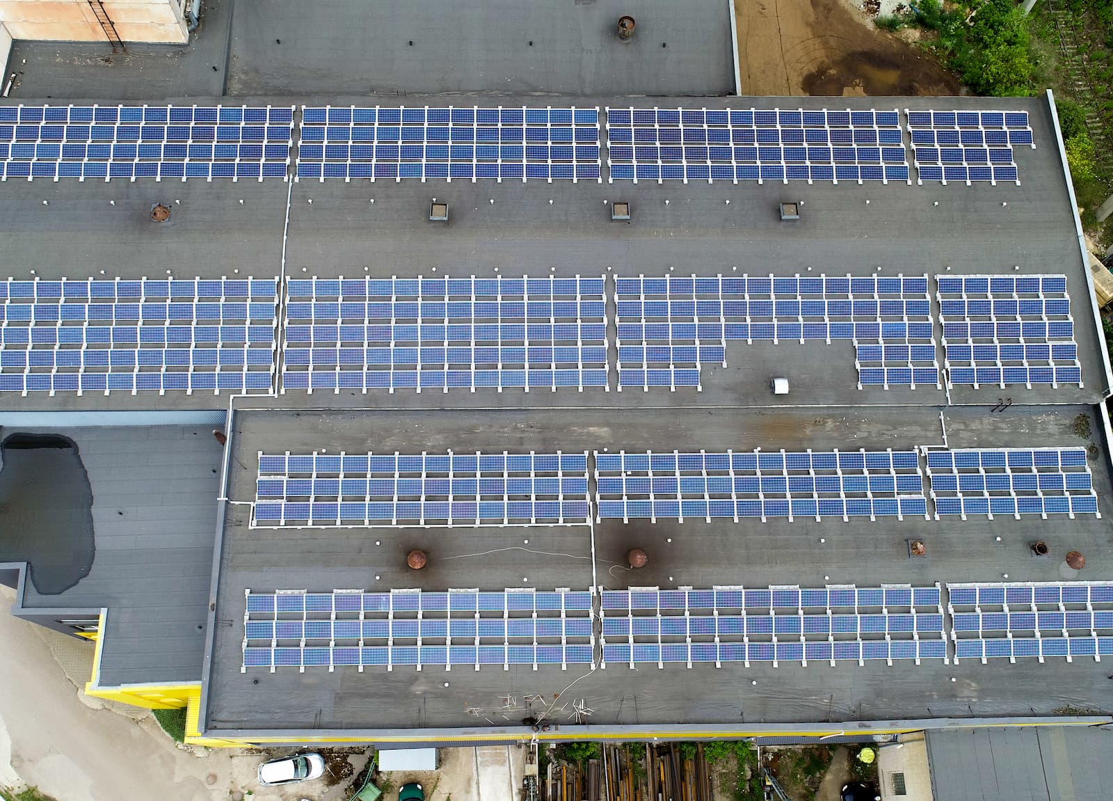 Eternia solar saulės elektrinės ant stogo