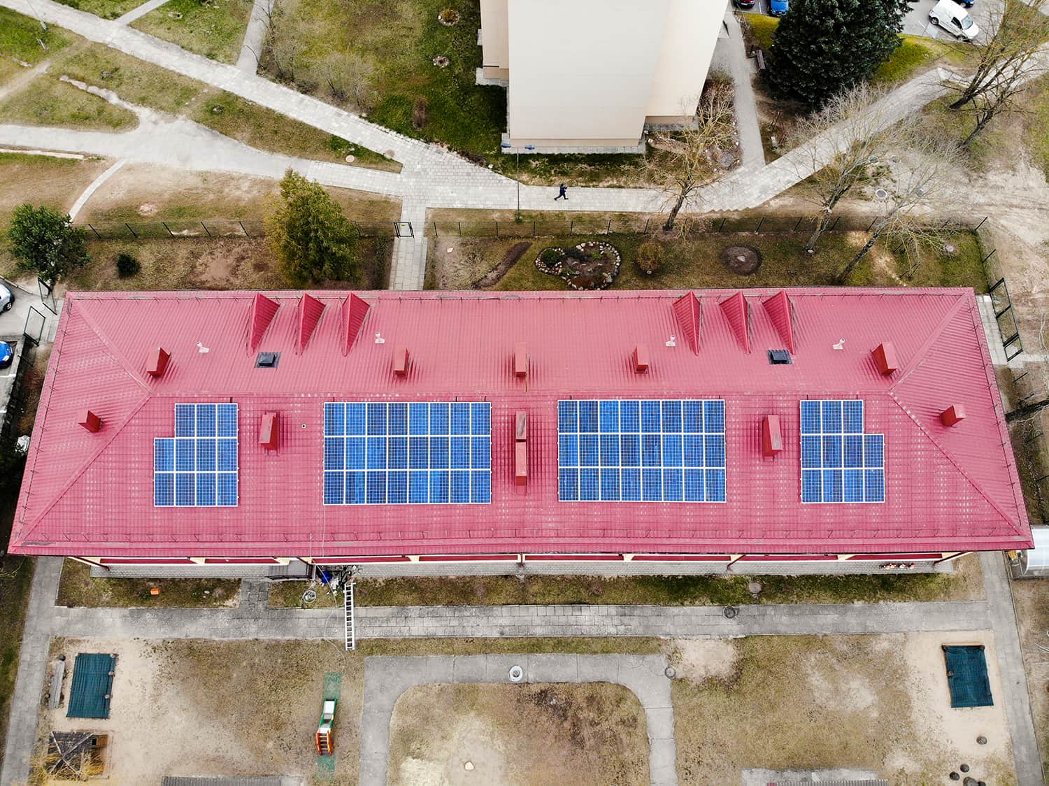 Eternia solar paruoštas projektas skirtas saulės elektrinė ant stogo